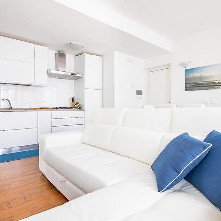 Elena House White Apartment Viareggio Extérieur photo