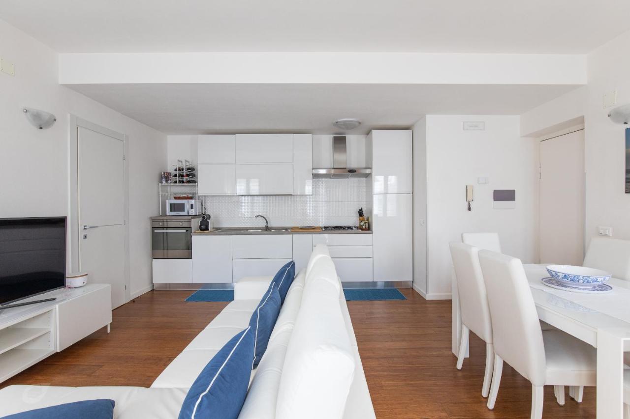 Elena House White Apartment Viareggio Extérieur photo