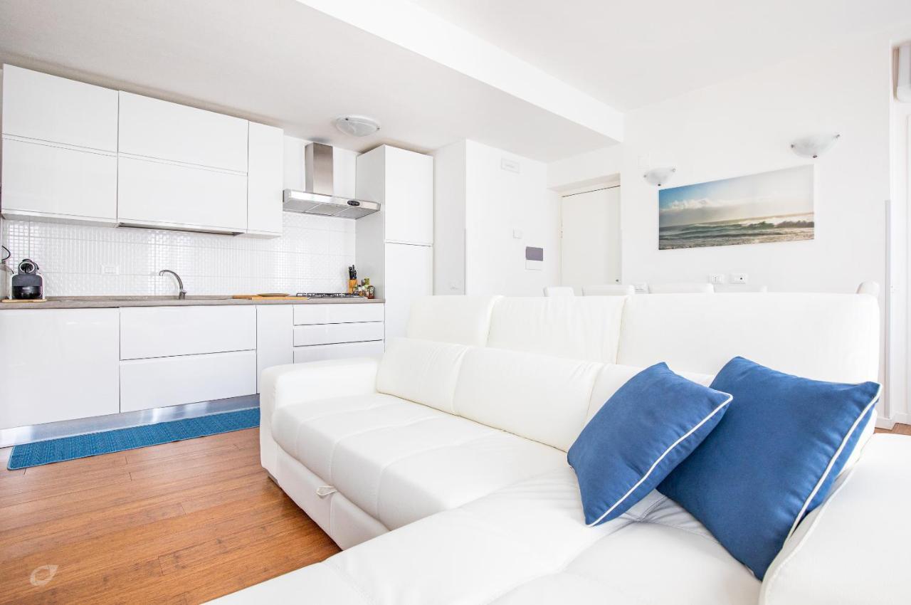 Elena House White Apartment Viareggio Extérieur photo