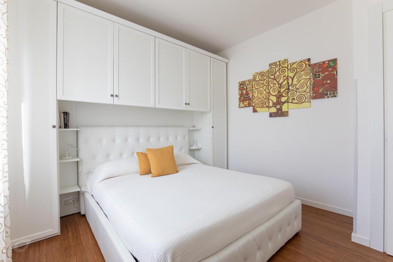 Elena House White Apartment Viareggio Extérieur photo